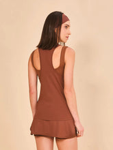 Laad de afbeelding in de Gallery-viewer, Model Back: Uv Line Fitness Top Regata Sport Color Fem Marrom Upf50+