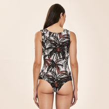 Laad de afbeelding in de Gallery-viewer, Model Back: Uv Line One-Piece Mirela Coqueiros Bege Upf50+