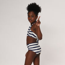 Laad de afbeelding in de Gallery-viewer, Model Back: Uv Line Girl's Two-Piece Bikini Set Listras Upf50+
