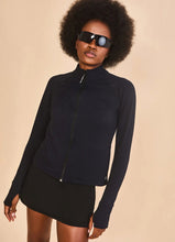 Laad de afbeelding in de Gallery-viewer, Image 03: Uv Line Rash Guard Jacket Fem New Fit Black Upf50+