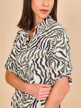 Laad de afbeelding in de Gallery-viewer, Image 03: Uv Line Shirtdress Shirt Copa Fauna Upf50+