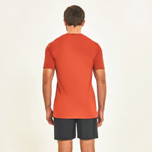 Laad de afbeelding in de Gallery-viewer, Model Back: Uv Line Fitness Top T-Shirt Sport Fit Ferrugem Upf50+