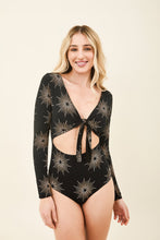 Laad de afbeelding in de Gallery-viewer, Gallery: Uv Line One-Piece Marina Shine Preto Malva
