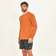 Laad de afbeelding in de Gallery-viewer, Image 02: Uv Line T-Shirt For Men Longsleeve Sport Fit Caramelo
