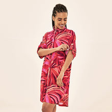 Laad de afbeelding in de Gallery-viewer, Image 02: Uv Line Shirtdress Shirtdress Copacabana Upf50+
