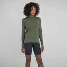 Laad de afbeelding in de Gallery-viewer, Image 02: Uv Line Rash Guard Longsleeve Uvpro Fem Verde Militar Upf50+
