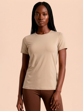 Laad de afbeelding in de Gallery-viewer, Gallery: Uv Line Rash Guard T-Shirt Fem New Fit Fem Sand Upf50+
