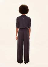 Laad de afbeelding in de Gallery-viewer, Model Back: Uv Line Beach Trousers Pantalona Preto Upf50+
