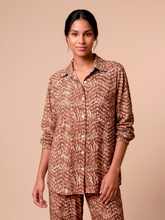 Laad de afbeelding in de Gallery-viewer, Gallery: Uv Line Shirtdress Shirt Vitoria Tie Dye Pitanga Upf50+
