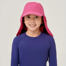 Laad de afbeelding in de Gallery-viewer, Model Front: Uv Line Caps Legionario Teens Pink Upf50+

