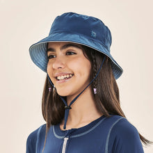 Laad de afbeelding in de Gallery-viewer, Image 02: Uv Line Bucket Hat Basic Kids Maringo Azul Ceu Upf50+
