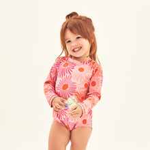 Laad de afbeelding in de Gallery-viewer, Model Front: Uv Line Baby Swimwear Baby Solar Rose Upf50+

