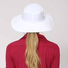 Laad de afbeelding in de Gallery-viewer, Model Back: Uv Line Floppy Hat Hat Lyon Nac L Fem White Upf50+
