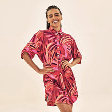 Laad de afbeelding in de Gallery-viewer, Model Front: Uv Line Shirtdress Shirtdress Copacabana Upf50+
