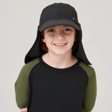 Laad de afbeelding in de Gallery-viewer, Model Front: Uv Line Caps Cap Legionario Teens Inf Black Upf50+
