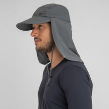 Laad de afbeelding in de Gallery-viewer, Image 02: Uv Line Flap Hat Cap Leg Atacama 2021 Masc Grey Upf50+
