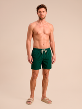 Laad de afbeelding in de Gallery-viewer, Model Front: Uv Line Short For Men / Bermuda Shorts Acqua Boxer Military Green Upf50+
