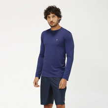 Laad de afbeelding in de Gallery-viewer, Model Front: Uv Line Rash Guard Longsleeve Uvpro Marinho
