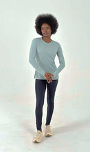 Laad de afbeelding in de Gallery-viewer, Product Front: Uv Line Rash Guard Longsleeve Fem New Fit Verde Agua Upf50+
