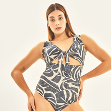 Laad de afbeelding in de Gallery-viewer, Image 11: Uv Line One-Piece Mirela Costela Aco Upf50+

