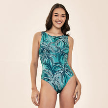 Laad de afbeelding in de Gallery-viewer, Model Front: Uv Line One-Piece Bruna Coqueiros Turquesa Upf50+
