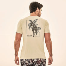 Laad de afbeelding in de Gallery-viewer, Model Back: Uv Line T-Shirt For Men T-Shirt Uvline Coqueiro Upf50+
