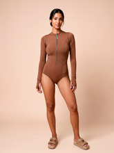 Laad de afbeelding in de Gallery-viewer, Model Front: Uv Line One-Piece Long Sleeve Swimsuit Macae Brown Upf50+
