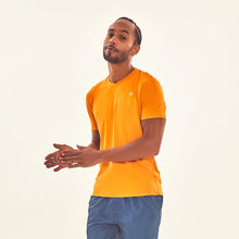 Laad de afbeelding in de Gallery-viewer, Model Front: Uv Line T-Shirt For Men T-Shirt Sport Fit Orange Upf50+
