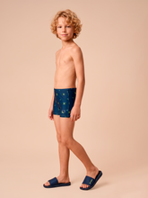 Laad de afbeelding in de Gallery-viewer, Image 02: Uv Line Boy's Swimwear Swim Trunks Kids Pirates Fun Upf50+
