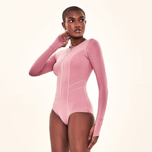 Laad de afbeelding in de Gallery-viewer, Image 02: Uv Line One-Piece Swimsuit Macae Malva Upf50+
