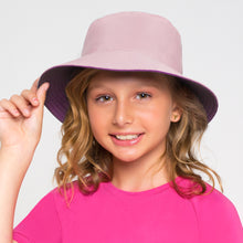 Laad de afbeelding in de Gallery-viewer, Model Front: Uv Line Floppy Hat Chapeu California Inf Rosa Bebe Framboesa Upf50+
