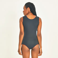 Laad de afbeelding in de Gallery-viewer, Image 06: Uv Line One-Piece Mirela Ferrugem Upf50+
