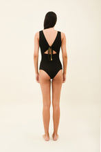 Laad de afbeelding in de Gallery-viewer, Image 07: Uv Line One-Piece Mirela Oliva Preto Upf50+
