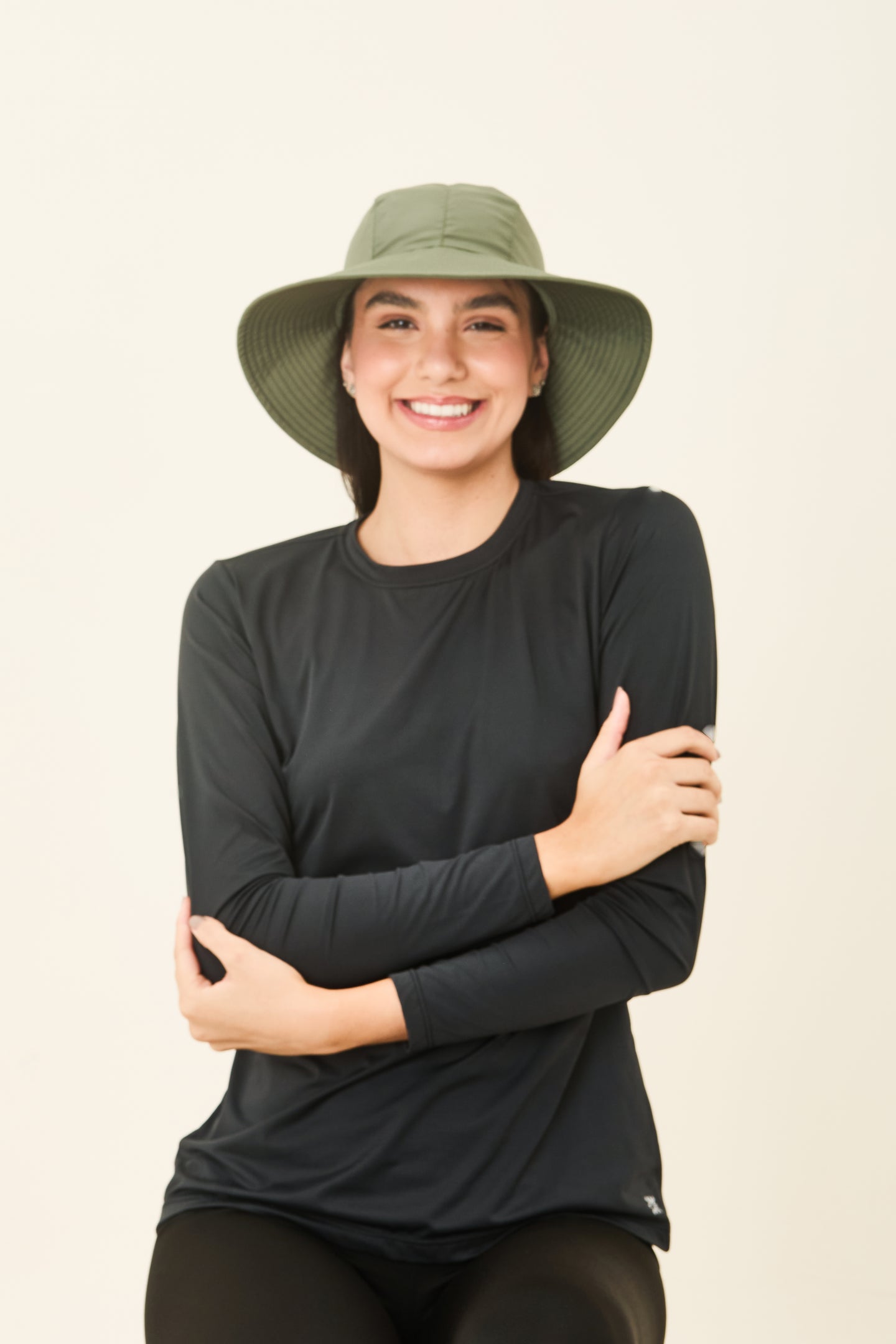 Model Front: Uv Line Floppy Hat San Remo Militar Preto Upf50+