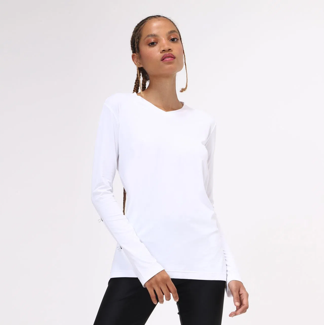 Model Front: Uv Line Fitness Top Sport Fit Branco Fem