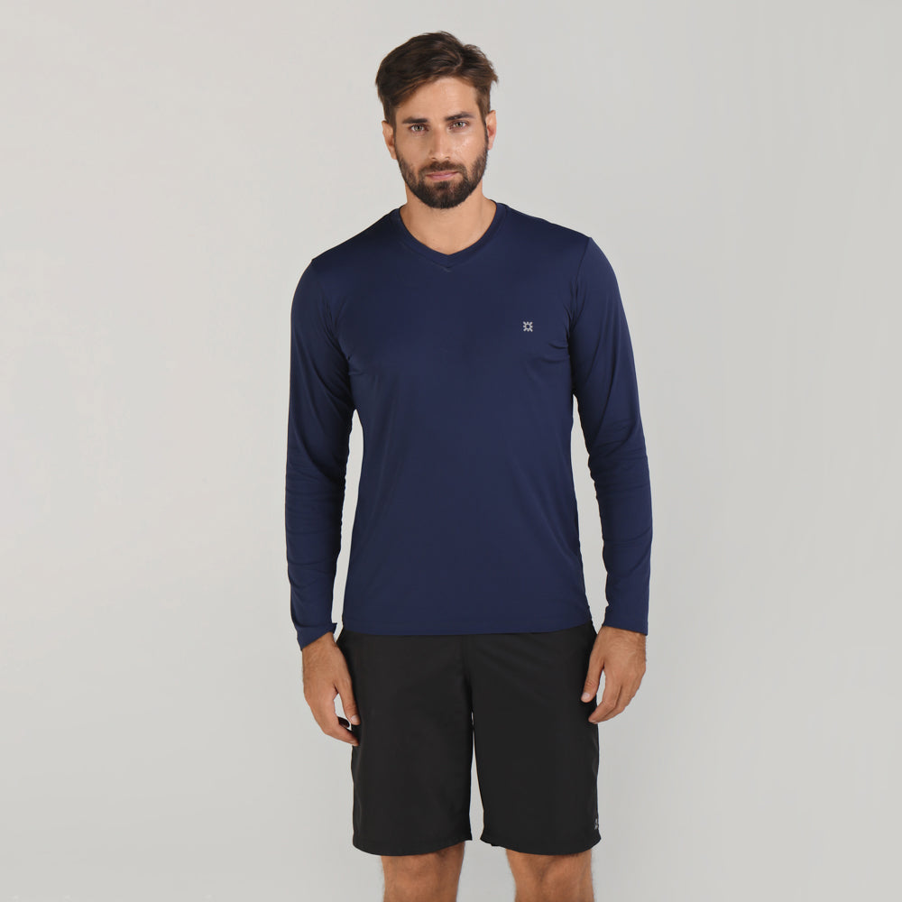 Model Front: Uv Line Fitness Top Sport Fit Mas Ml Marinho Upf50+