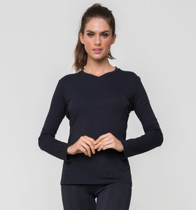 Model Front: Uv Line Fitness Top Sport Fit Preto Fem