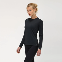Laad de afbeelding in de Gallery-viewer, Image 02: Uv Line Rash Guard Uvpro Br Ml Preto Fem
