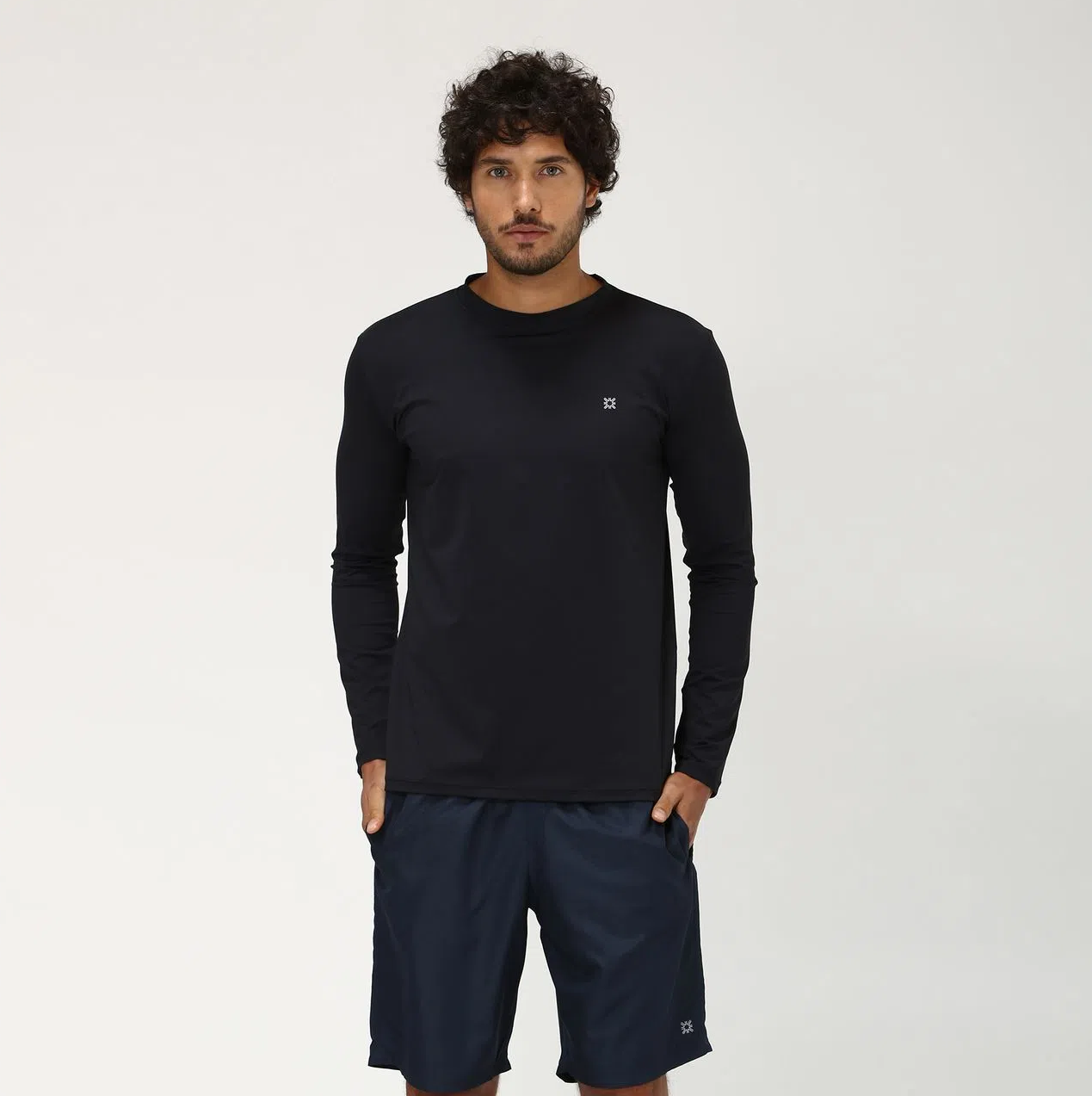 Model Front: Uv Line Rash Guard Uvpro Br Ml Preto Msc