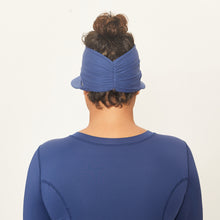 Laad de afbeelding in de Gallery-viewer, Model Back: Uv Line Visor Visor Granada Eva Marinho Fosco Upf50+
